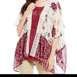 Floral kimono with crochet details cardigan